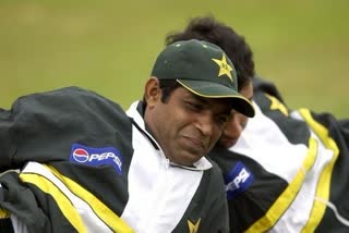 a female cricketer should be made the chief selector says former pakistan captain rashid latif