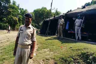 Sahibganj Police posted on Bihar border area, news of Sahibganj police, Bihar assembly elections 2020, बिहार विधानसभा चुनाव को लेकर साहिबगंज पुलिस सीमा क्षेत्र पर तैनात, साहिबगंज पुलिस बिहार सीमा क्षेत्र पर तैनात, बिहार विधानसभा चुनाव 2020