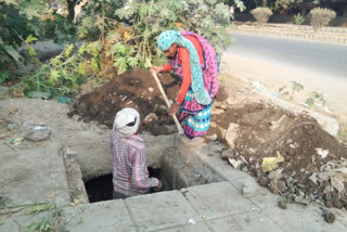 drainage cleaning work started in dwarka sector-16 in delhi