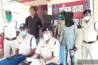 Two prize dacoits of 20-20 thousand arrested