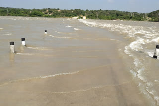 guard stones fell down from bridge in lingasuguru