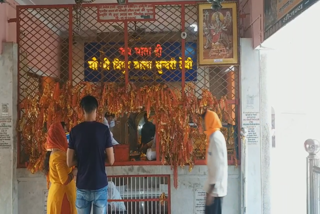 मंदिरों में नहीं उमड़ी भक्तों की भीड़