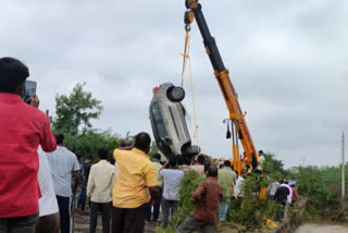 3 drowned after car swept away by water on Jeur bridge pune