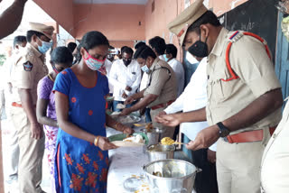 sp ravindranath babu visit flood effected areas in avanigadda