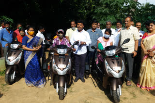 Four-wheel vehicle distribution to eligible beneficiaries