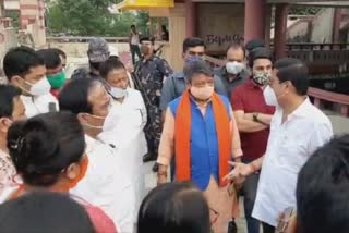 Bengal BJP inspects EZCC Durga Puja preparations in Salt Lake