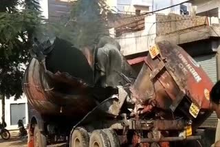 Empty asphalt tanker caught fire during welding in dewas