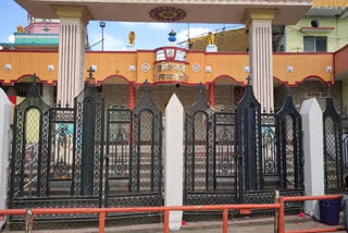 shitala-temple-is-closed-devotees-have-to--pray-from-the-gate in bhandara