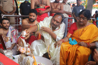 Minister Koppula Ewar participated in devi navaratri utsavalu in godavari khani