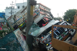 bolero vehicle hit a electrical pole in adoni town kurnool district