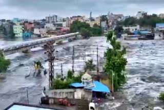 Rain hits back the Hyderabad