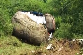 lorry accident at nagarjuna sagar down park in nalgonda district