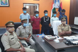 knowledge park police arrested five crooks involved in loan fraud in greater noida