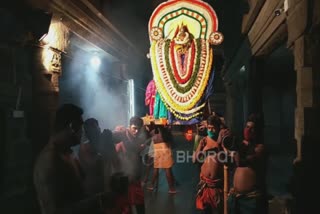 குமரி பகவதி அம்மக் கோயிலில் களைகட்டிய  நவராத்திரி திருவிழா!