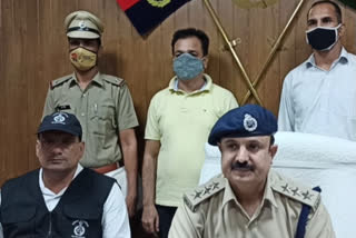 liquor smuggler arrested gurugram