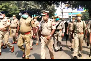 police during flag march