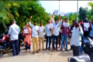 genco contract workers protest at pulichintala project