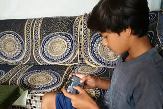 Children using mobiles are prone to many diseases