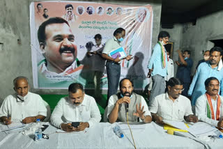 pcc president utham kumar reddy meet with booth committees in dubbaka