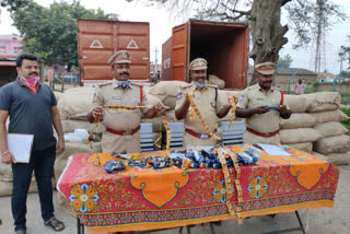 thirty lakhs valuble gutka packets seized by soan police