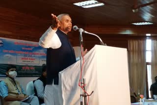 Gujarat Governor Acharya Devvrat addresses farmers in Solan