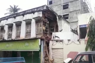 old house in old city collapse due to heavy rain