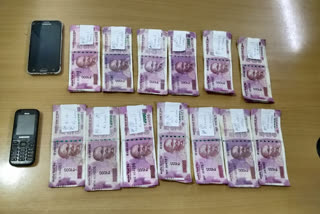 police_arrested_one_person_with_fake_currency