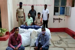 siddipet two town police arrested gutka sellers