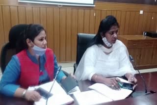 mahila ayog chairperson orders inquiry into the confinement of women in the toilet