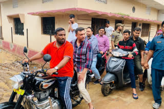 mla akbaruddin owaisi visit flood effected areas in chandrayanagutta