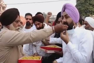 wave of happiness among Congress workers on the passage of the bill in the Assembly