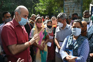 Labor and Employment Minister Manish Sisodia surprise inspection of Pushp Vihar District Labor Office