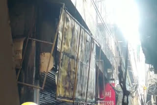 Clothes shop caught fire due to short circuit in Mehrauli