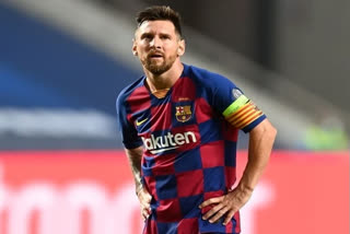 man_united_wins_again_at_psg_messi_scores_in_barca_rout