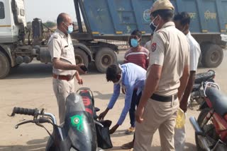 one killed and two seriously injured in road accident in charkhi dadri