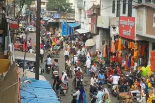 Crowd of people in Chhindwara