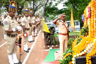 warangal urban dsps pays tribute to police Myrtis