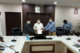 Lucknow Smart City Limited signed an MoU with National Payment Corporation of India regarding One City One Card.