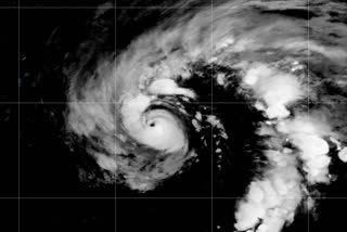 Tropical storm warning for Bermuda