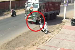 a child escape from a truck in a road accident in kurukshetra