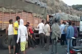 Truck and Trola collide in Sohna