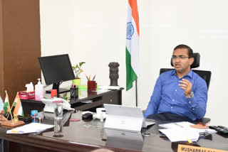 collector musharaph ali meeting-with-officials