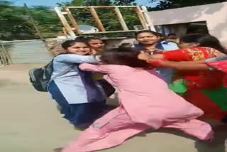 chandigarh girsl fight video viral