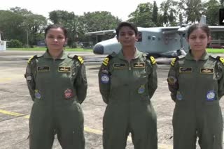 navys-1st-batch-of-women-pilots-ready-for-take-off