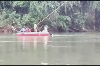 man while bath in river gone missing  തളിപ്പറമ്പ് കൂവേരി പൂണങ്ങോട് പുഴ  കണ്ണൂർ  സെബാസ്റ്റ്യൻ