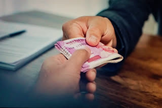 Patwari arrested for accepting bribe in budgam