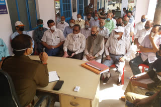 Meeting with police and senior citizen