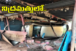 car accident in Zahirabad at sangareddy district
