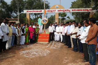 Kittur rani chennamma jayanthi celebration in muddebihal