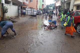 hosakerehalli-rain-team-of-civic-workers-started-cleaning-work